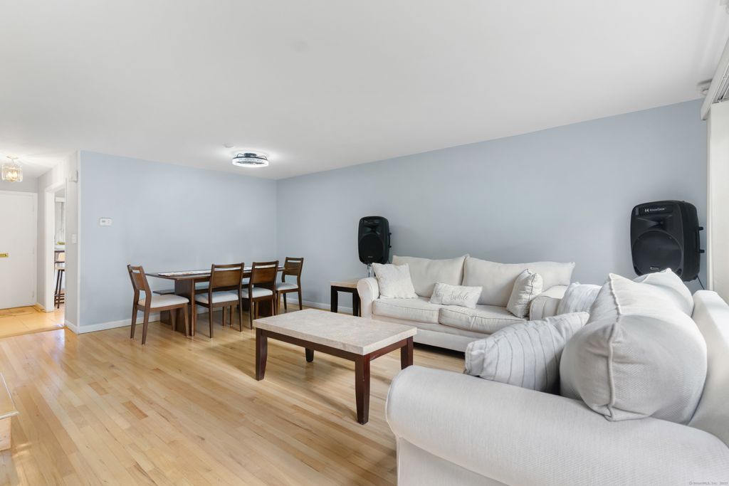 248 Centerbrook Road, Hamden, CT 06518