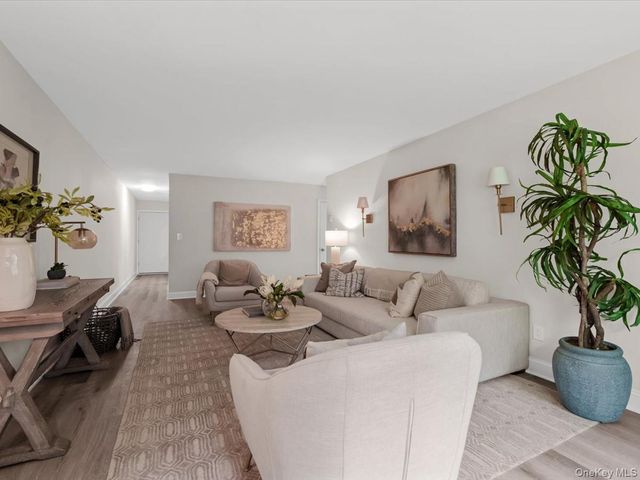 40 w 4th 115, Patchogue, NY 11772