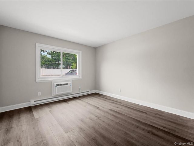 40 w 4th 115, Patchogue, NY 11772
