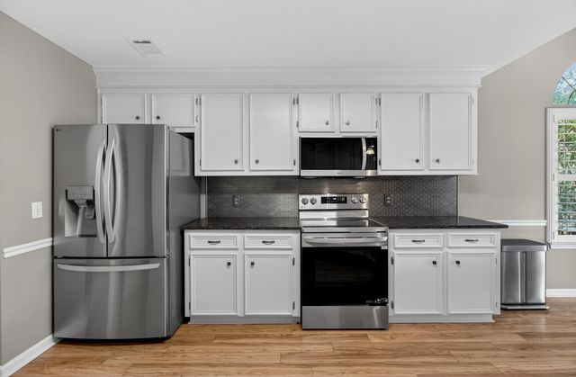 668 Majestic Oaks Drive, Charleston, SC 29412