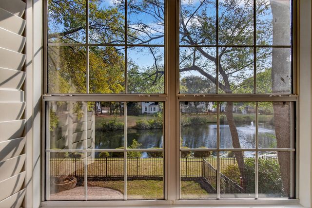 668 Majestic Oaks Drive, Charleston, SC 29412