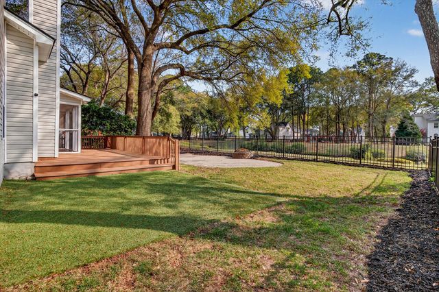 668 Majestic Oaks Drive, Charleston, SC 29412