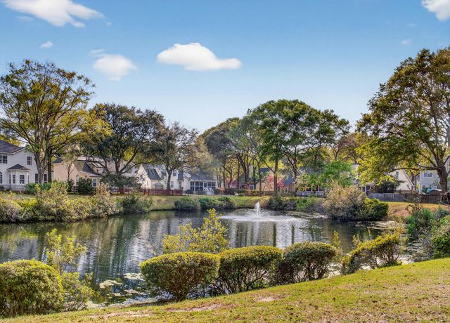 668 Majestic Oaks Drive, Charleston, SC 29412