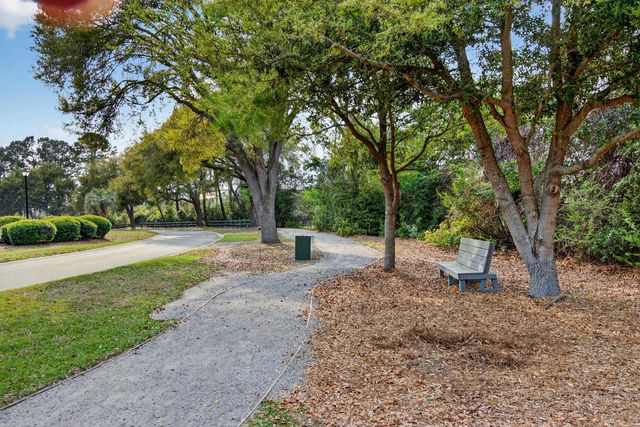 668 Majestic Oaks Drive, Charleston, SC 29412