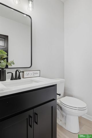 5811 N 197th Street, Elkhorn, NE 68022