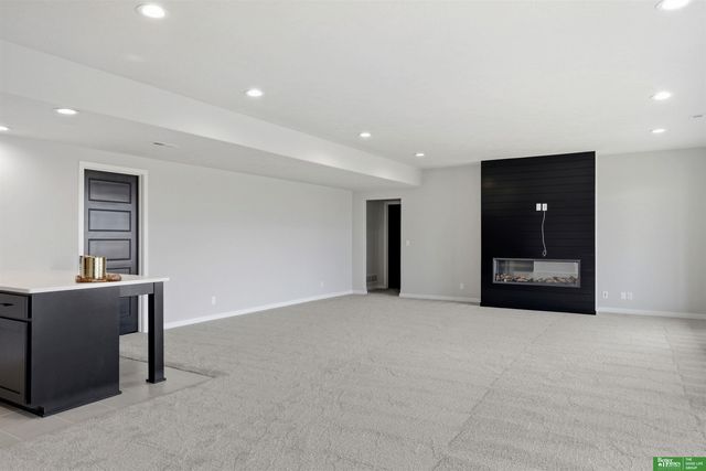 5811 N 197th Street, Elkhorn, NE 68022