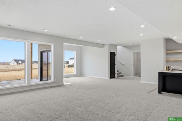 5811 N 197th Street, Elkhorn, NE 68022