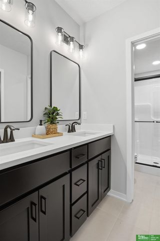 5811 N 197th Street, Elkhorn, NE 68022