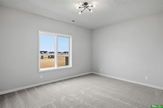 5811 N 197th Street, Elkhorn, NE 68022