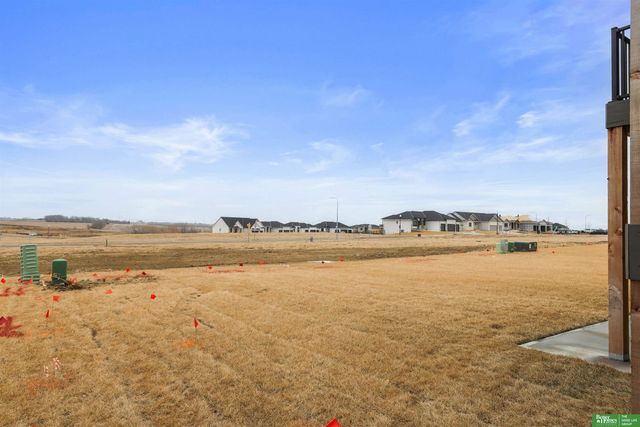 5811 N 197th Street, Elkhorn, NE 68022