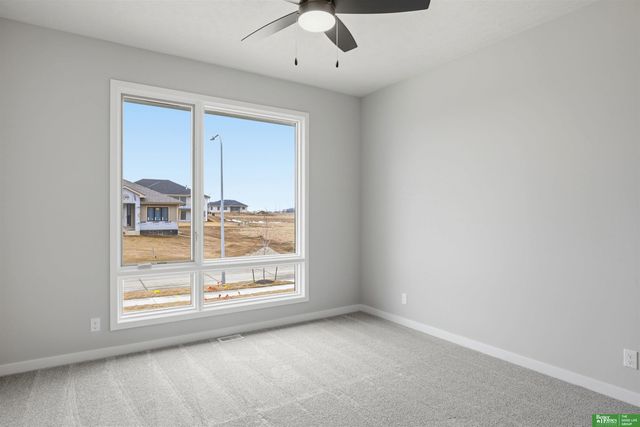 5811 N 197th Street, Elkhorn, NE 68022