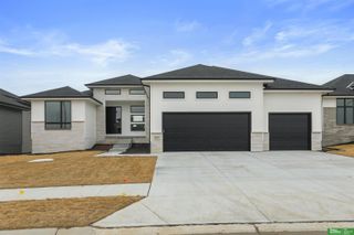 5811 N 197th Street, Elkhorn, NE 68022