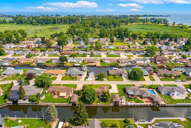 38151 Seaway Court, Harrison Twp, MI 48045