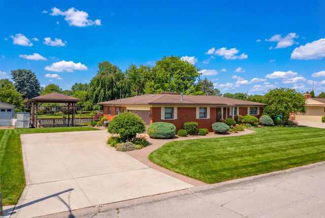 38151 Seaway Court, Harrison Twp, MI 48045