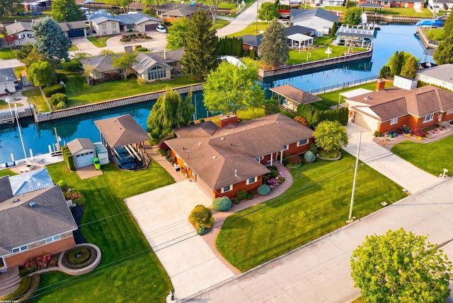38151 Seaway Court, Harrison Twp, MI 48045