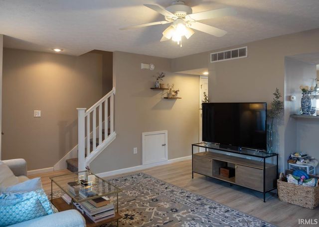 1323 S Cobble Creek Circle, Bloomington, IN 47401