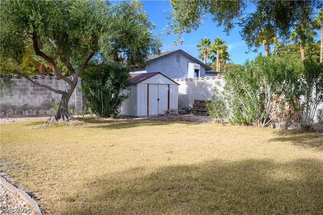 6742 Palmyra Avenue, Las Vegas, NV 89146