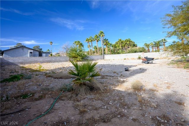 6742 Palmyra Avenue, Las Vegas, NV 89146