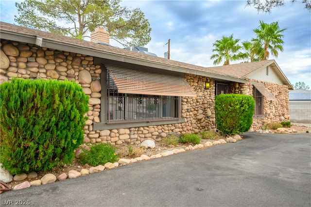 6742 Palmyra Avenue, Las Vegas, NV 89146