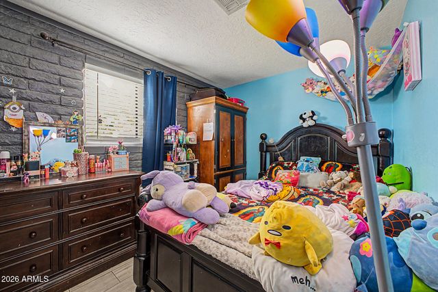 4244 W VERNON Avenue, Phoenix, AZ 85009
