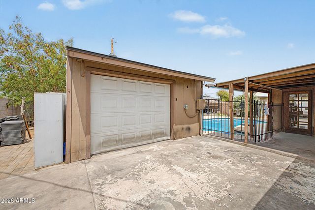 4244 W VERNON Avenue, Phoenix, AZ 85009