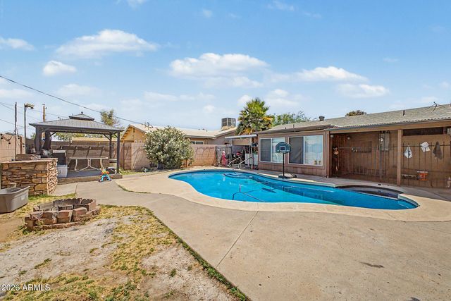 4244 W VERNON Avenue, Phoenix, AZ 85009