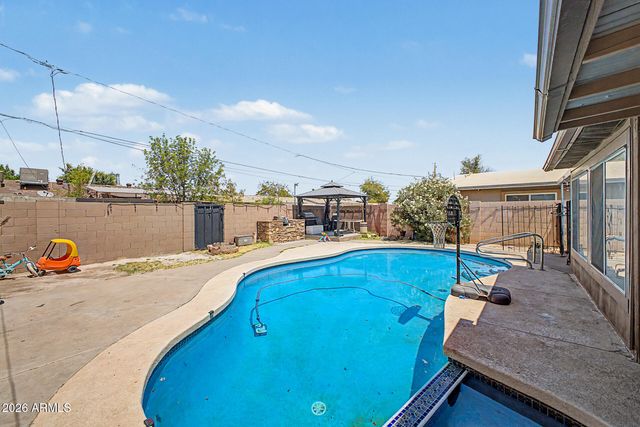 4244 W VERNON Avenue, Phoenix, AZ 85009