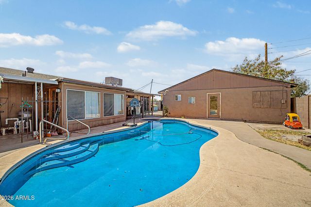 4244 W VERNON Avenue, Phoenix, AZ 85009