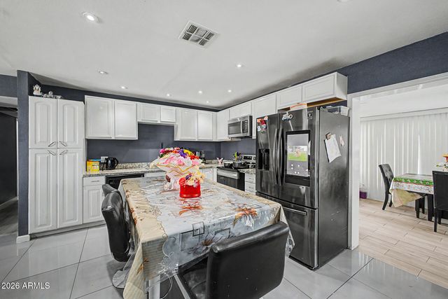 4244 W VERNON Avenue, Phoenix, AZ 85009
