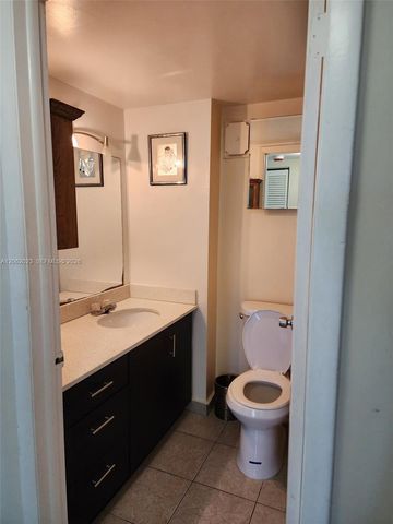 250 180th Dr 301, Sunny Isles Beach, FL 33160