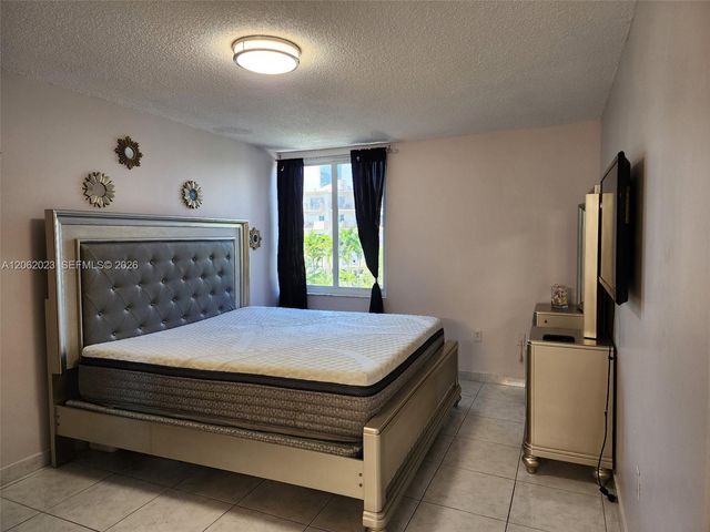 250 180th Dr 301, Sunny Isles Beach, FL 33160