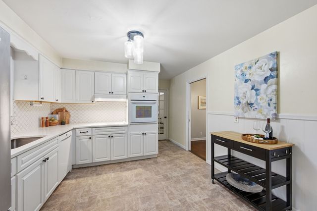 5171 Regent Dr, Nashville, TN 37220