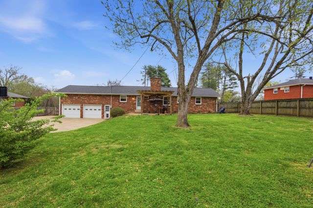 5171 Regent Dr, Nashville, TN 37220