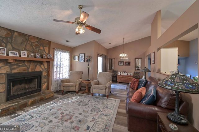 3981 Daylily Way, Douglasville, GA 30135