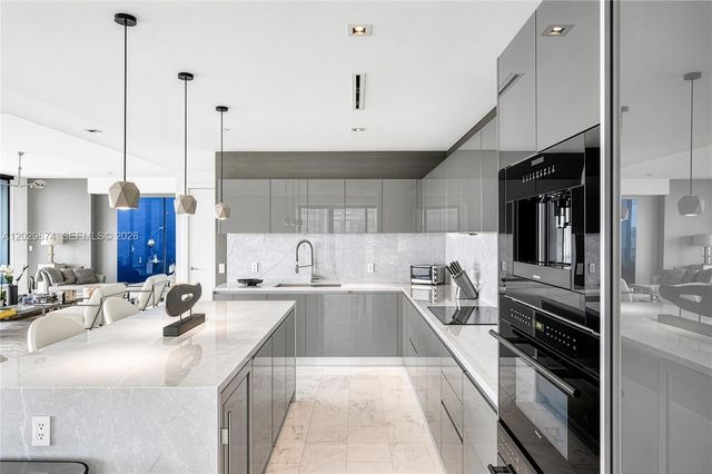 1451 Brickell Ave 2901, Miami, FL 33131