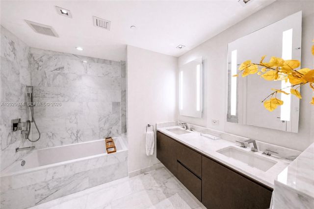 1451 Brickell Ave 2901, Miami, FL 33131