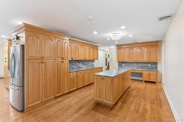 72 Lake End Road, Merrick, NY 11566