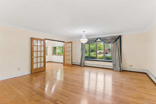 72 Lake End Road, Merrick, NY 11566