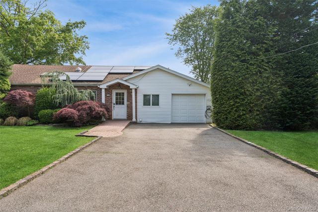 72 Lake End Road, Merrick, NY 11566