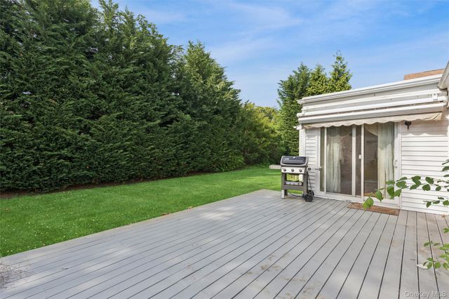 72 Lake End Road, Merrick, NY 11566