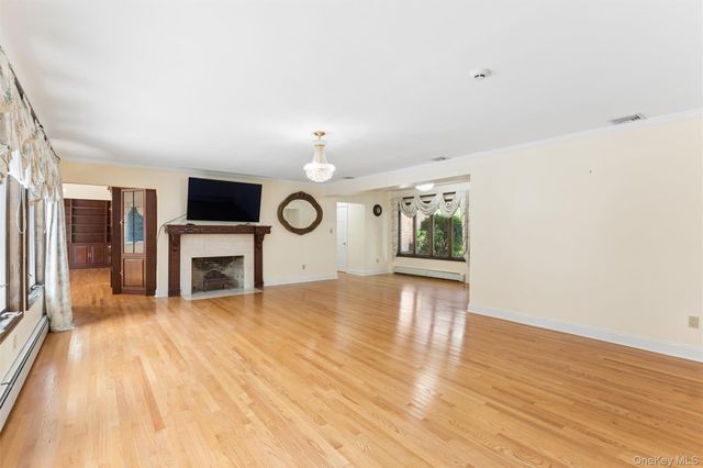 72 Lake End Road, Merrick, NY 11566