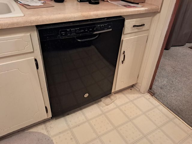 35 Cherokee Road, Cherokee Village, AR 72529