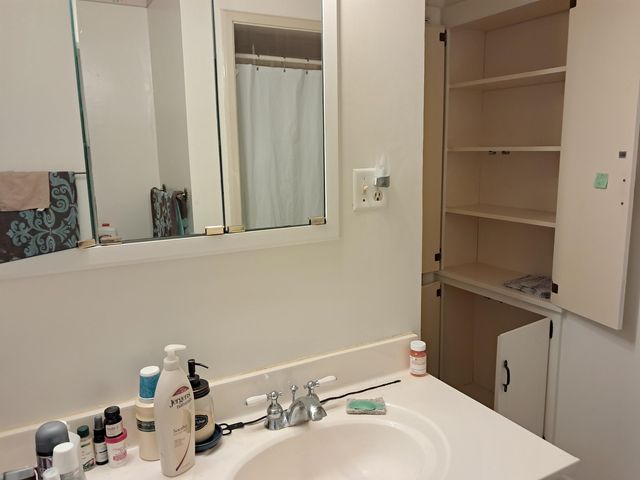 35 Cherokee Road, Cherokee Village, AR 72529