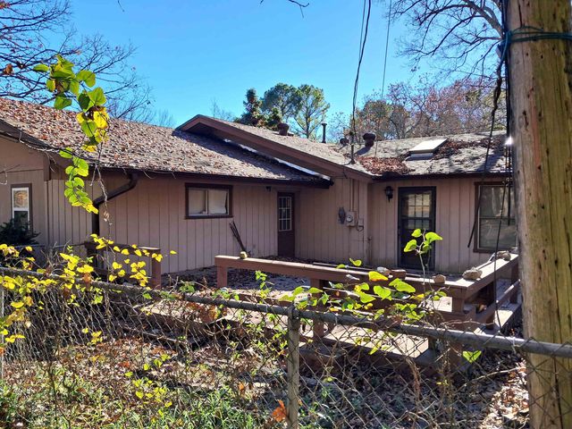 35 Cherokee Road, Cherokee Village, AR 72529