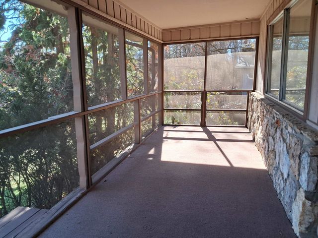 35 Cherokee Road, Cherokee Village, AR 72529