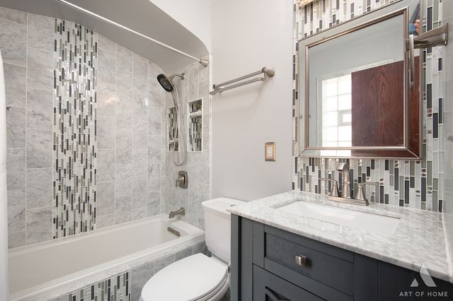 11009 S Saint Louis Avenue, Chicago, IL 60655