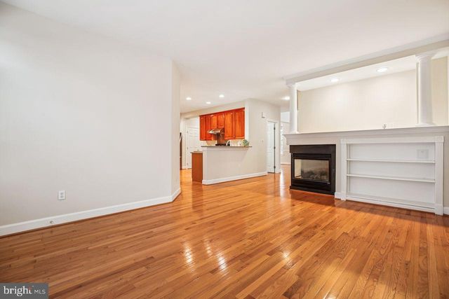 1105 PLEASANT CIR, Rockville, MD 20850