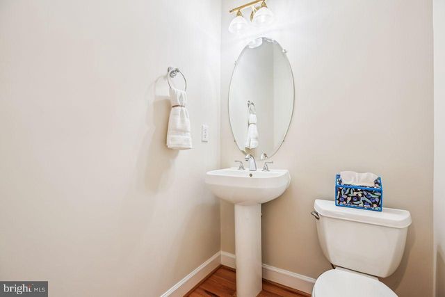 1105 PLEASANT CIR, Rockville, MD 20850