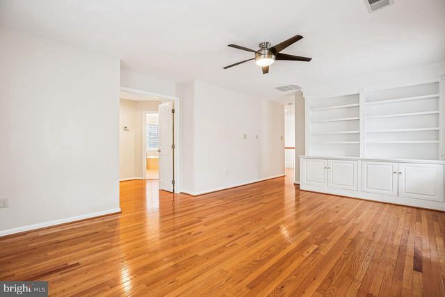 1105 PLEASANT CIR, Rockville, MD 20850