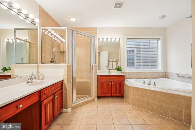 1105 PLEASANT CIR, Rockville, MD 20850